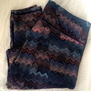 Fabletics zig zag print yoga leggings